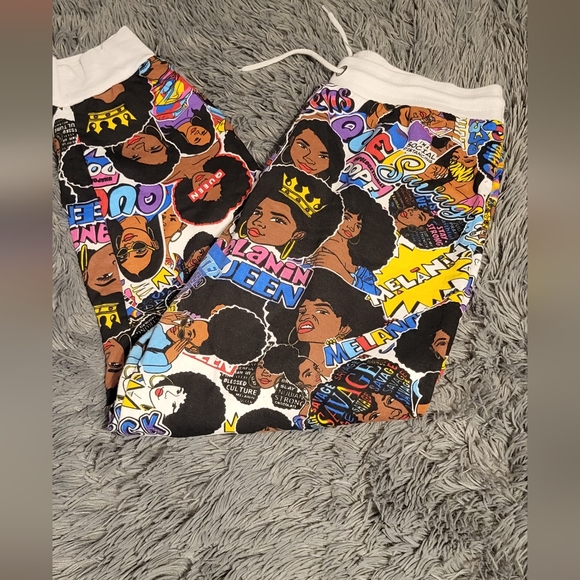 Girls Melanin Queen Graphic Joggers. - Picture 1 of 8